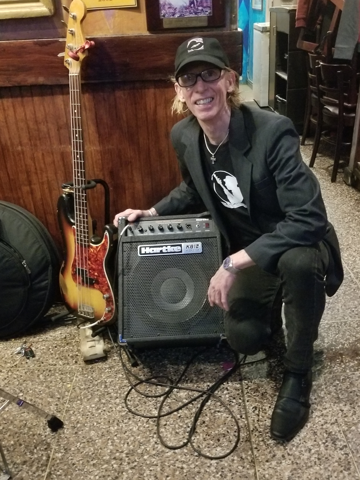 mike muller with his new hartke kickback 12 bass amp